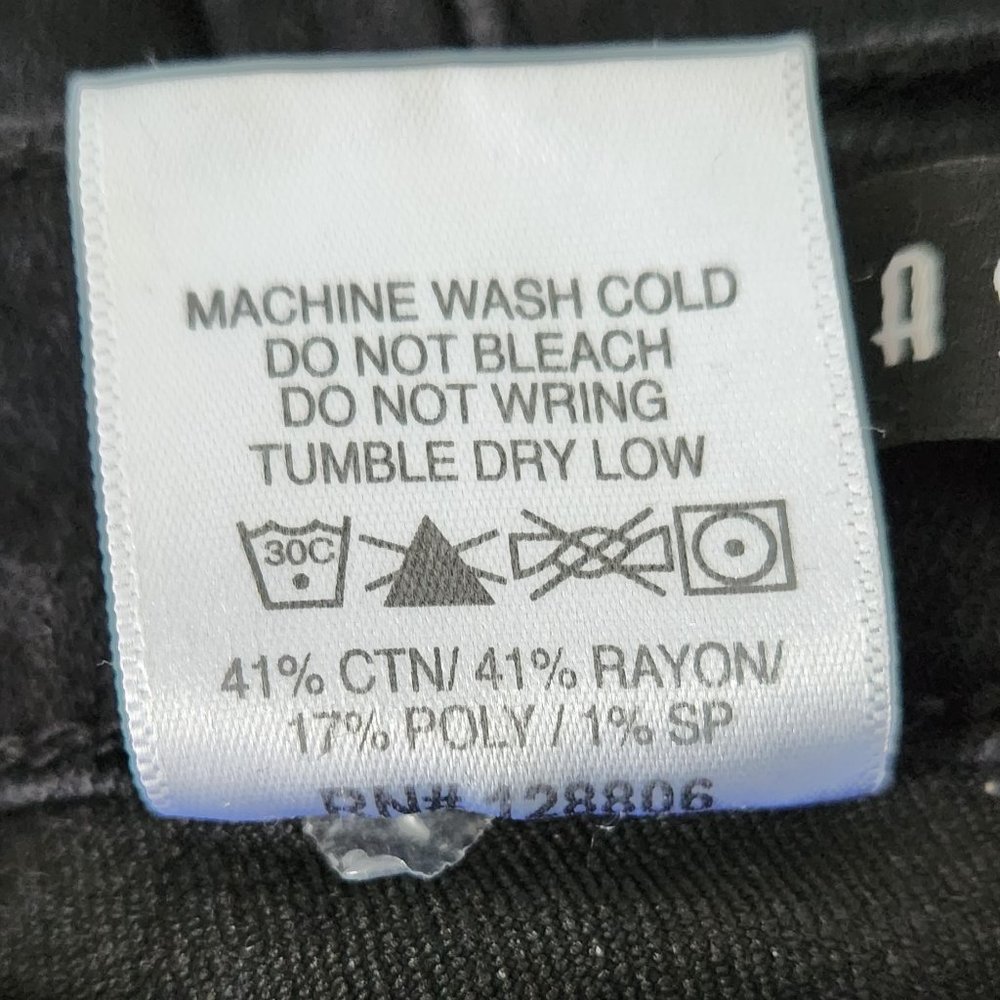 ULTRA HIGH RISE FASHION NOVA JEANS - Picture 8 of 8